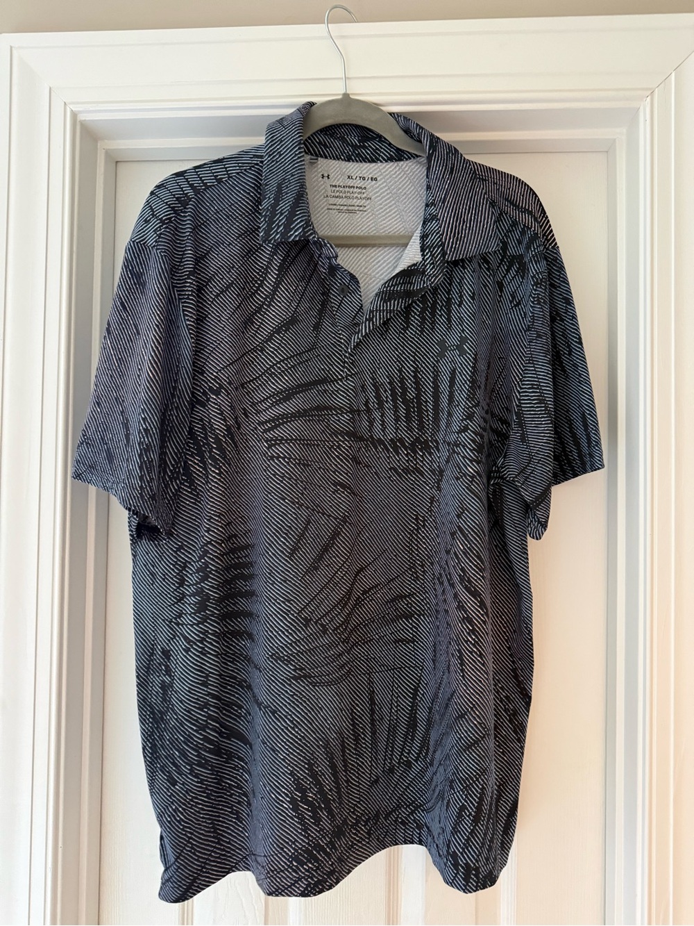 Under Armour Men’s Black & Gray Graphic Polo